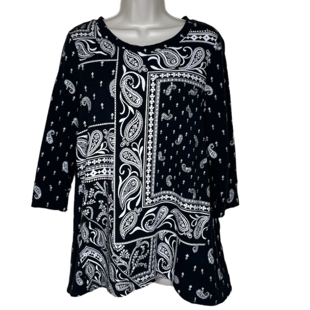 Chicos Zenergy Black White Bandana Paisley Print Tunic Women Medium 3/4 Sleeve
